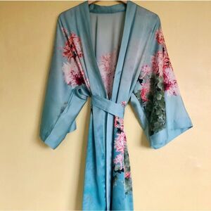 KIM + ONO Floral Satin Kimono Robe. Size OS